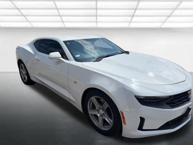 Used 2021 Chevrolet Camaro LT image 1