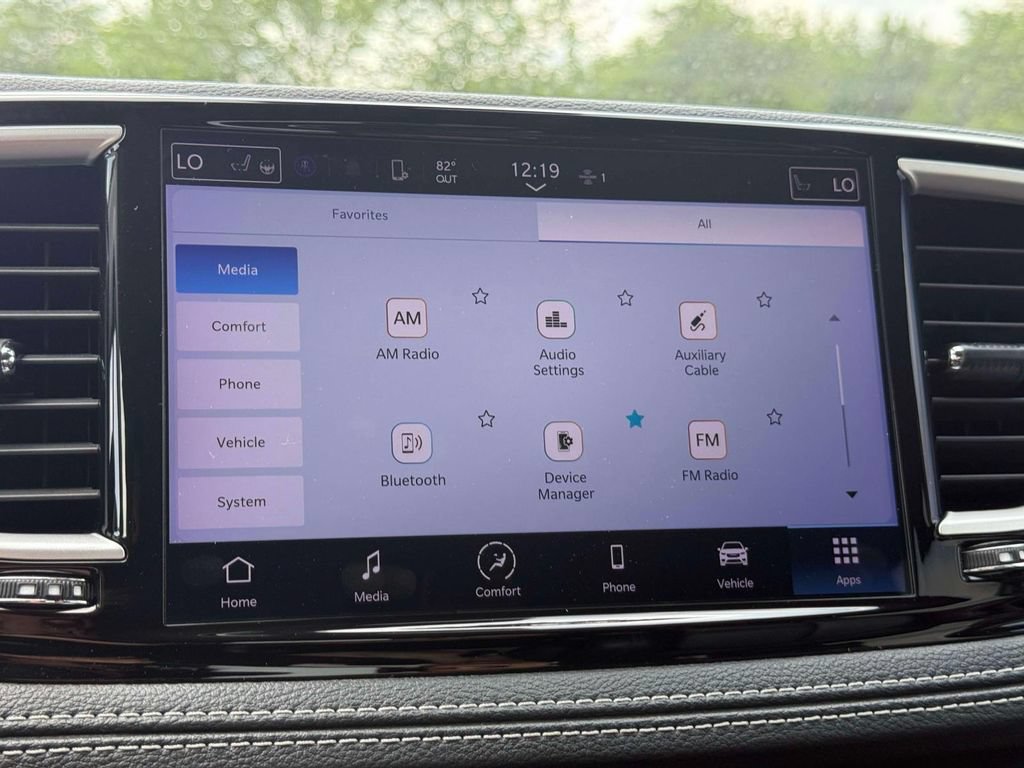 Used 2023 Chrysler Pacifica Touring-L FWD image 27