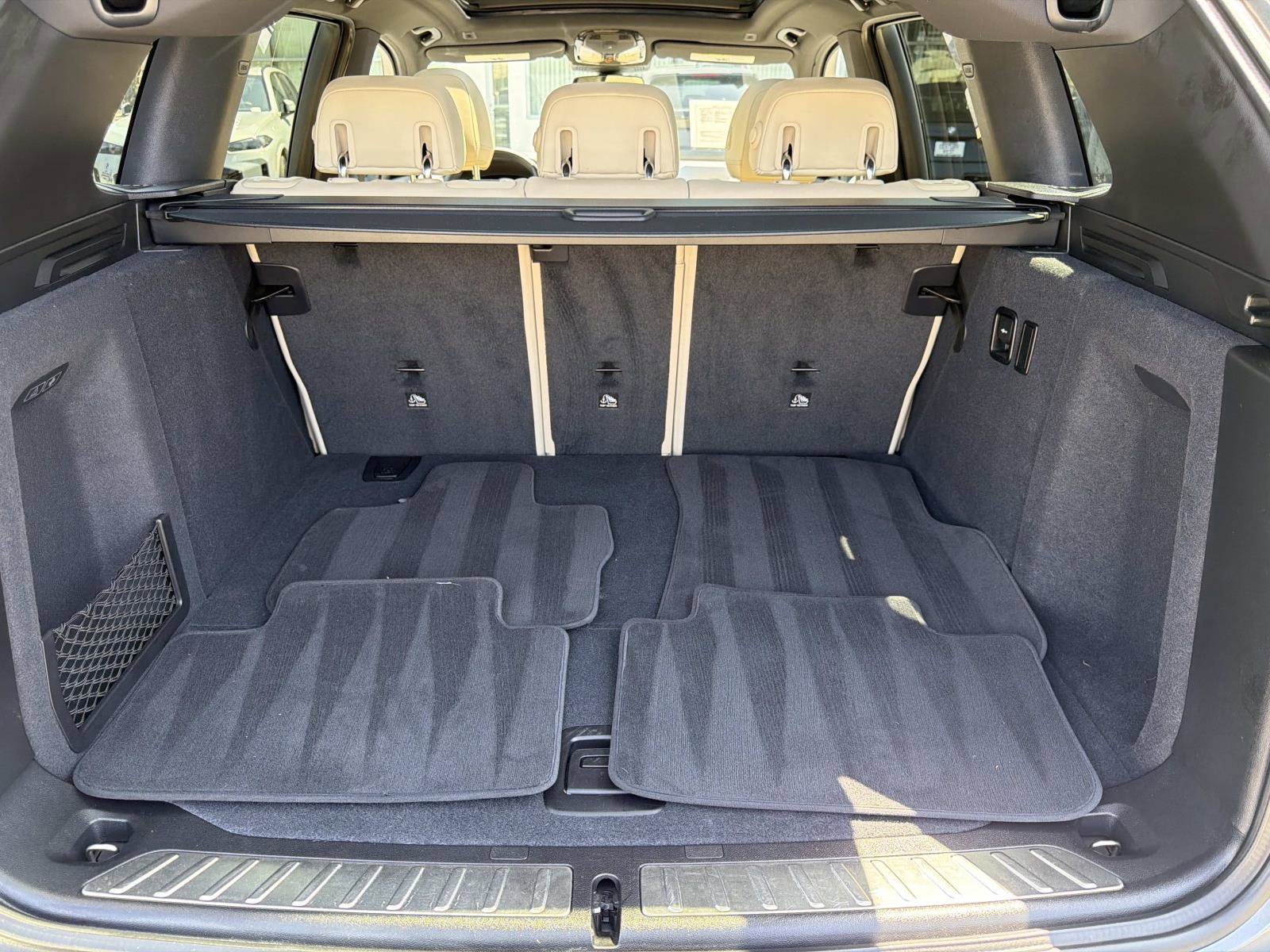 Used 2024 BMW X3 sDrive30i w/ Premium Package w/ZPA RWD image 4