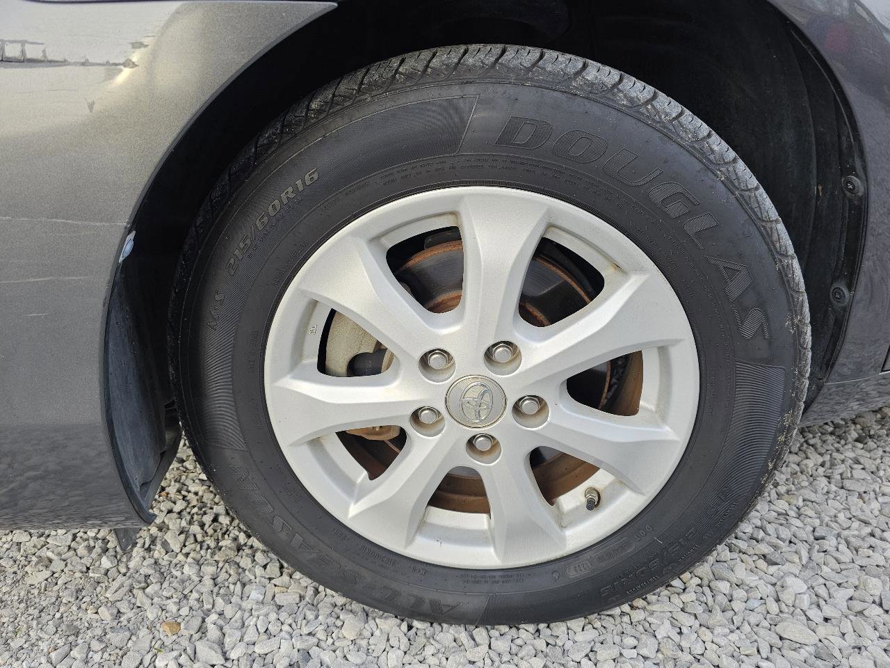 Used 2010 Toyota Camry LE image 62