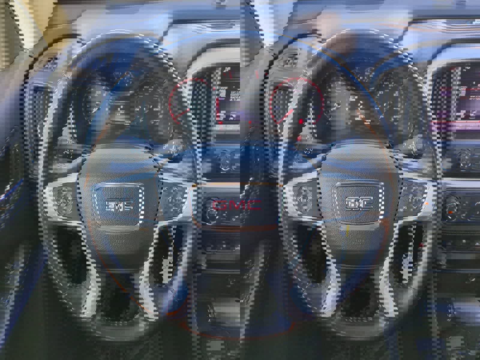 Used 2015 GMC Canyon SLE image 22