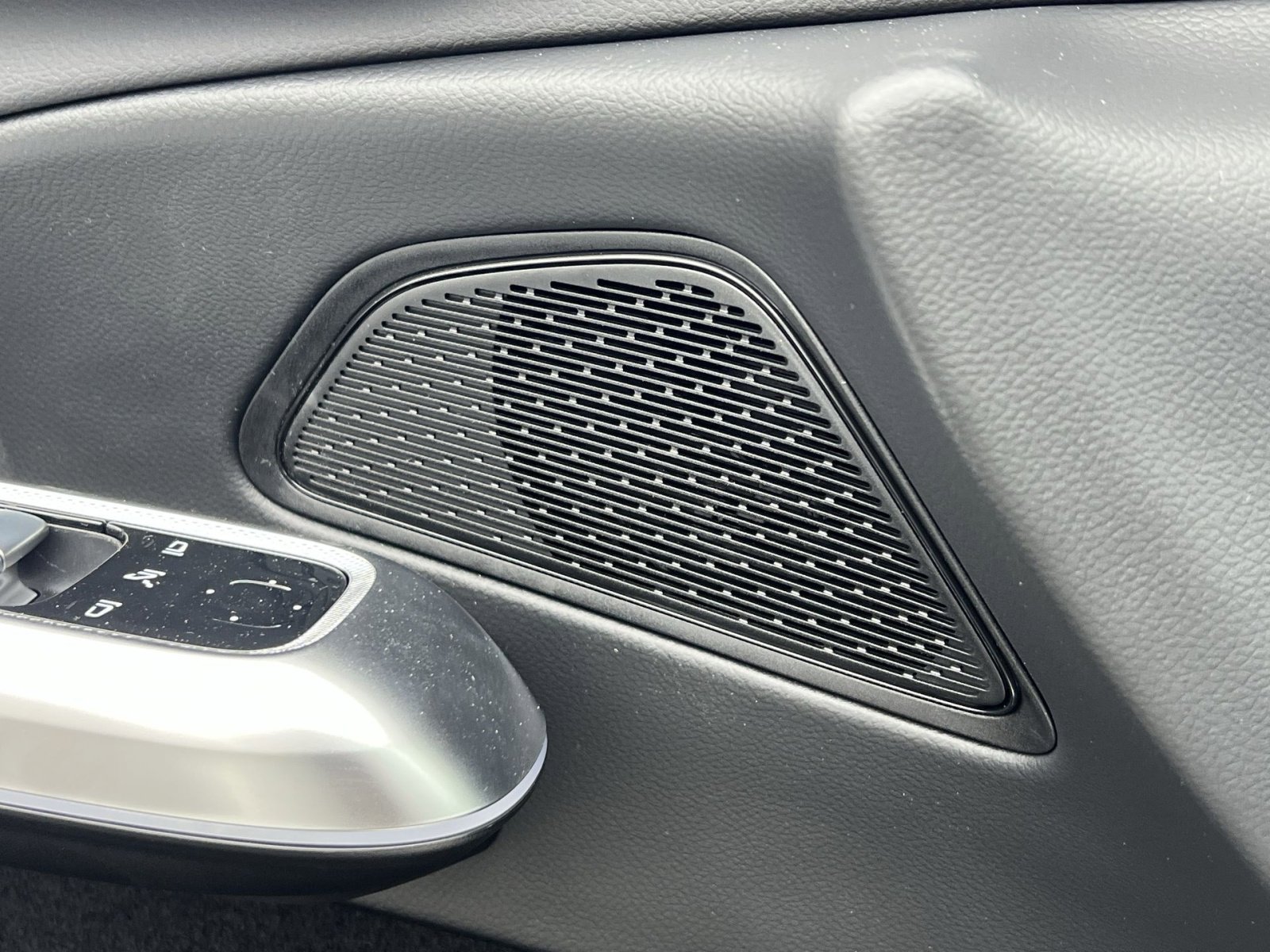 New 2026 Mercedes-Benz E 350 4MATIC Sedan image 34