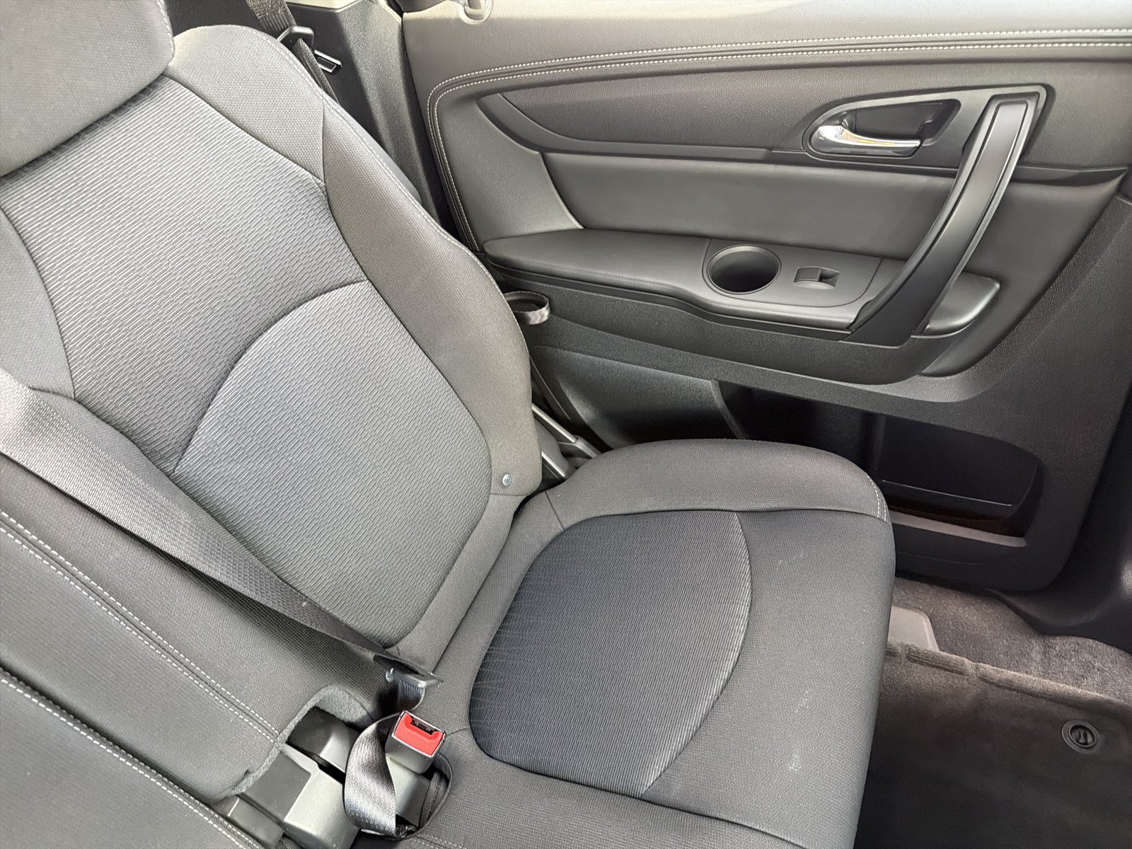 Used 2017 Chevrolet Traverse LT w/ Style and Technology Package FWD image 13