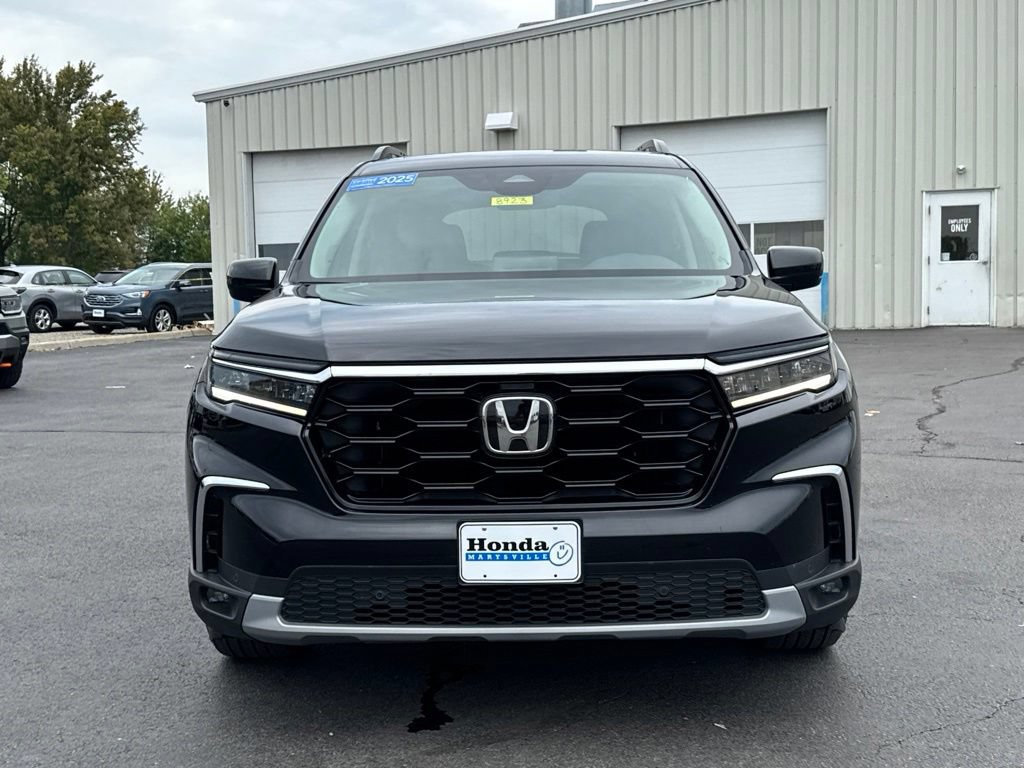 Certified 2025 Honda Pilot Touring image 2
