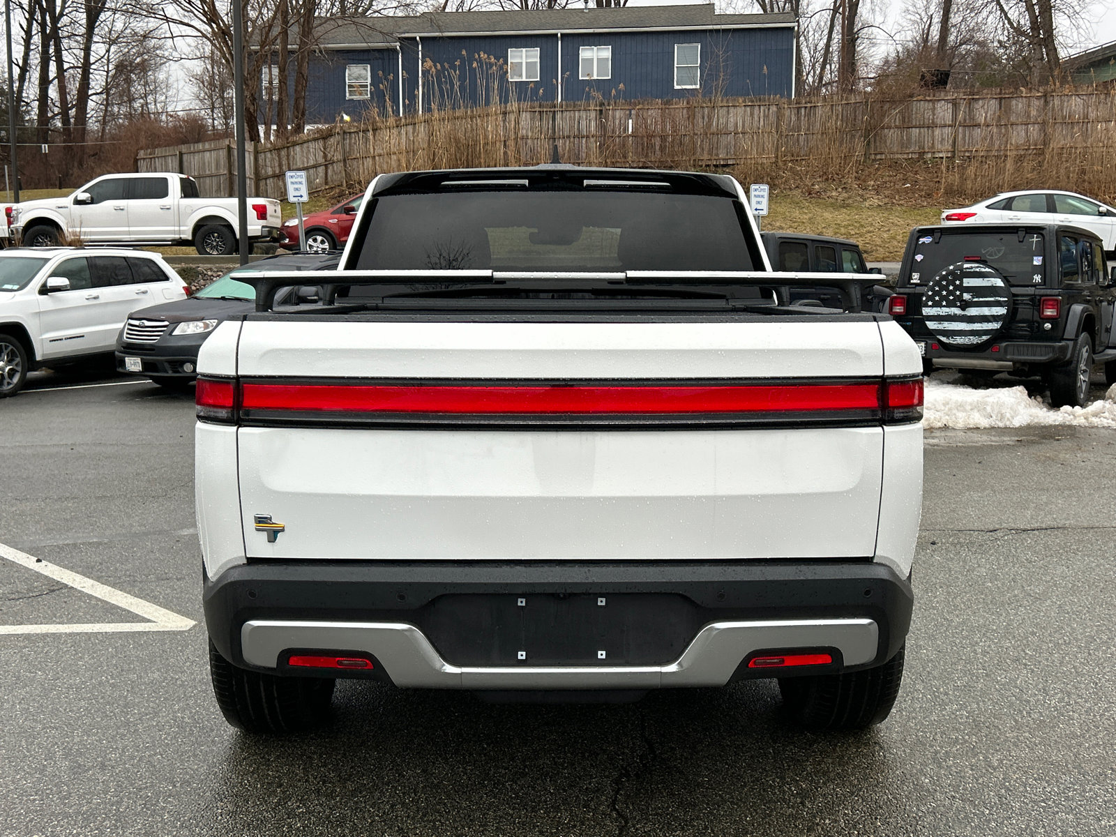 Used 2022 Rivian R1T Adventure AWD/4WD image 3