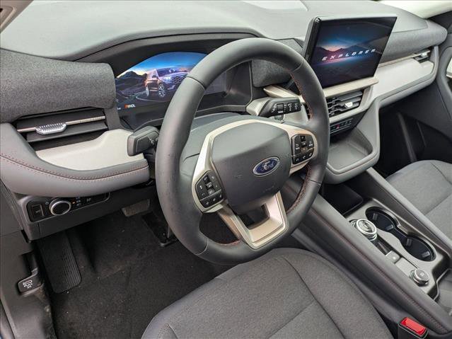 New 2026 Ford Explorer Active image 9