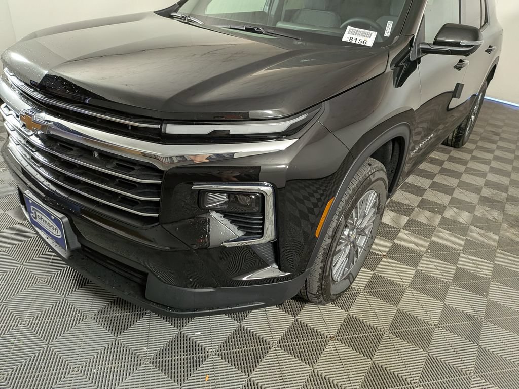 New 2026 Chevrolet Traverse LT w/ Driver Confidence Package AWD/4WD image 9