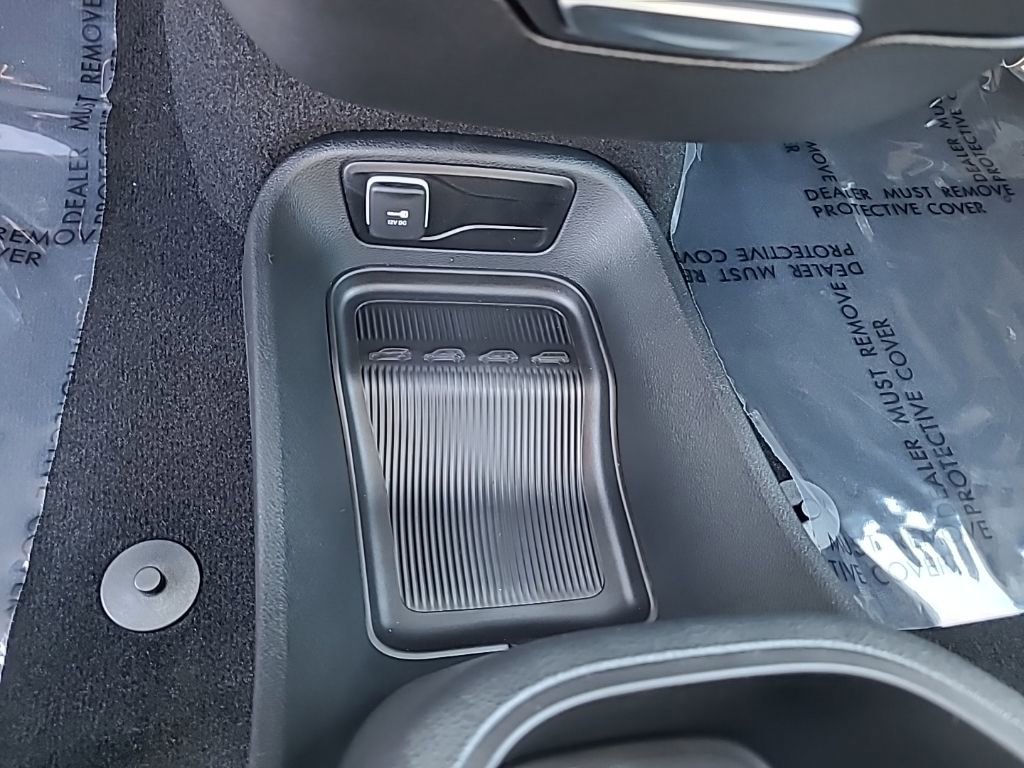 New 2025 Chrysler Pacifica Select image 28