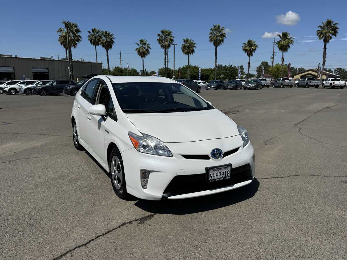 Used 2013 Toyota Prius Four FWD image 3
