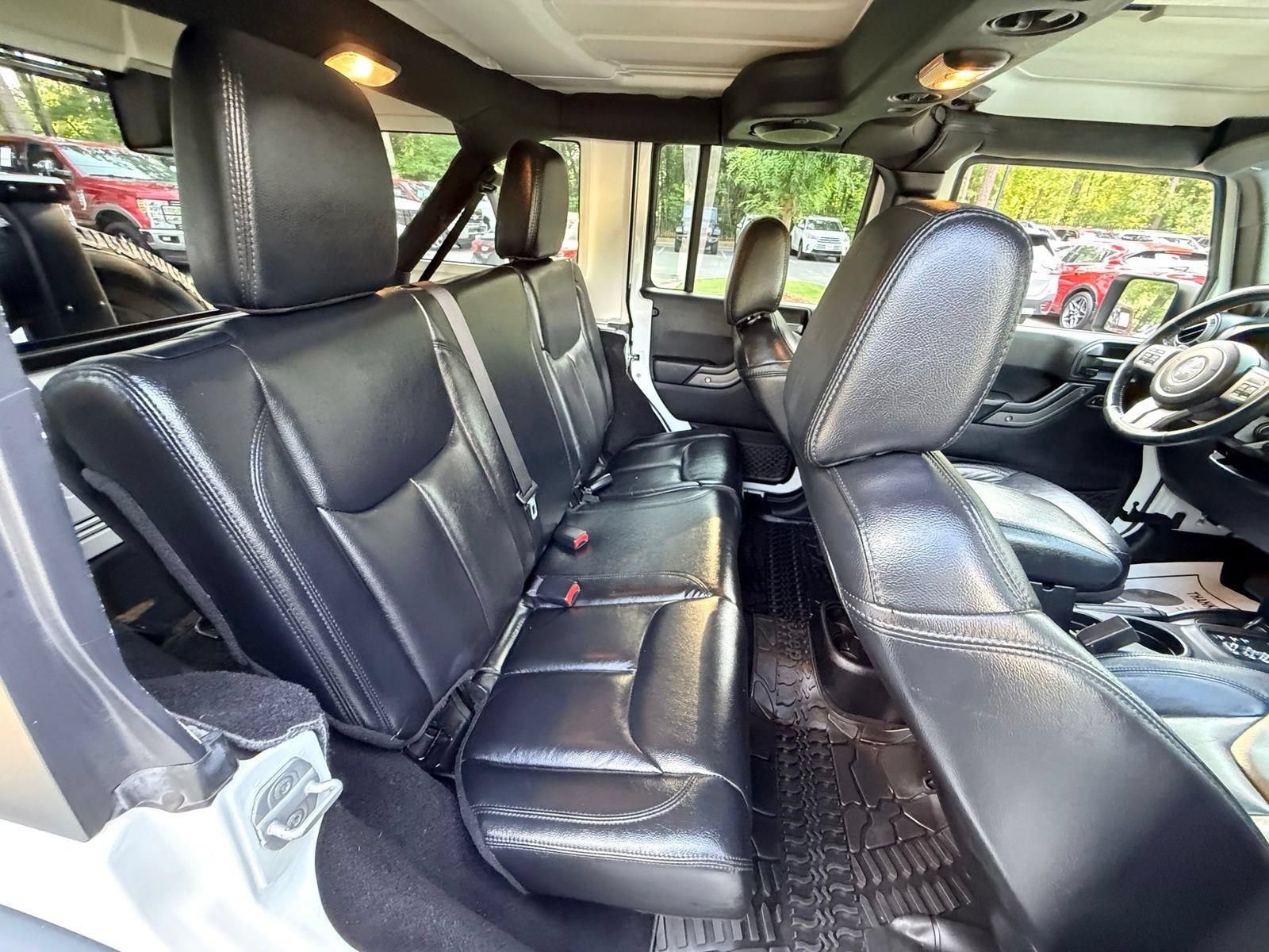 Used 2013 Jeep Wrangler Unlimited Sahara AWD/4WD image 27