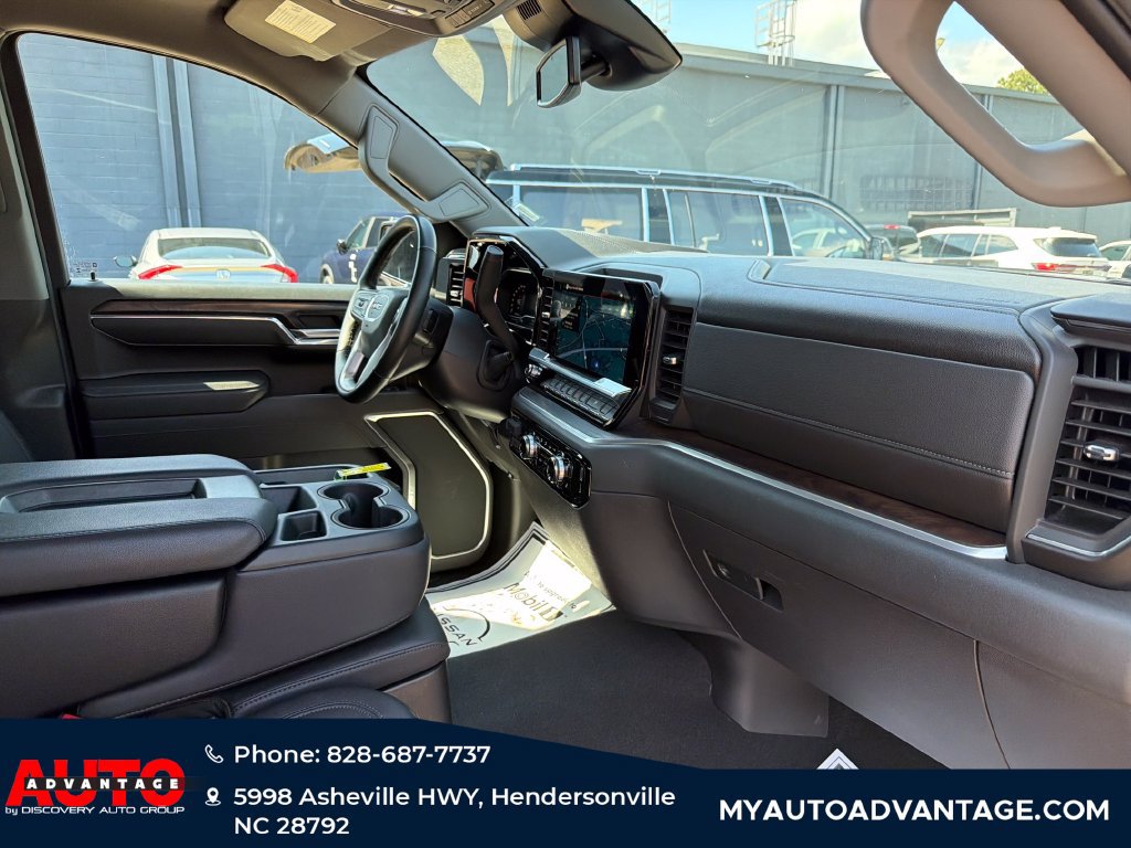 Used 2025 GMC Sierra 1500 SLT AWD/4WD image 35