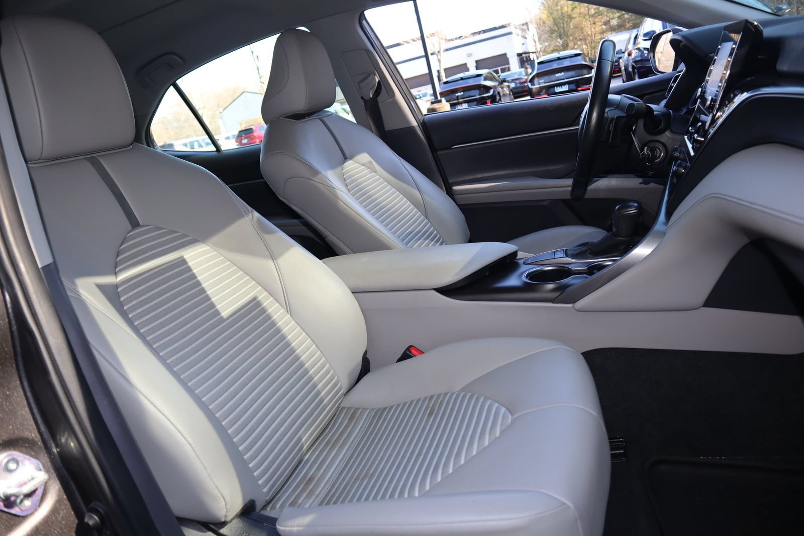 Used 2024 Toyota Camry SE FWD image 20