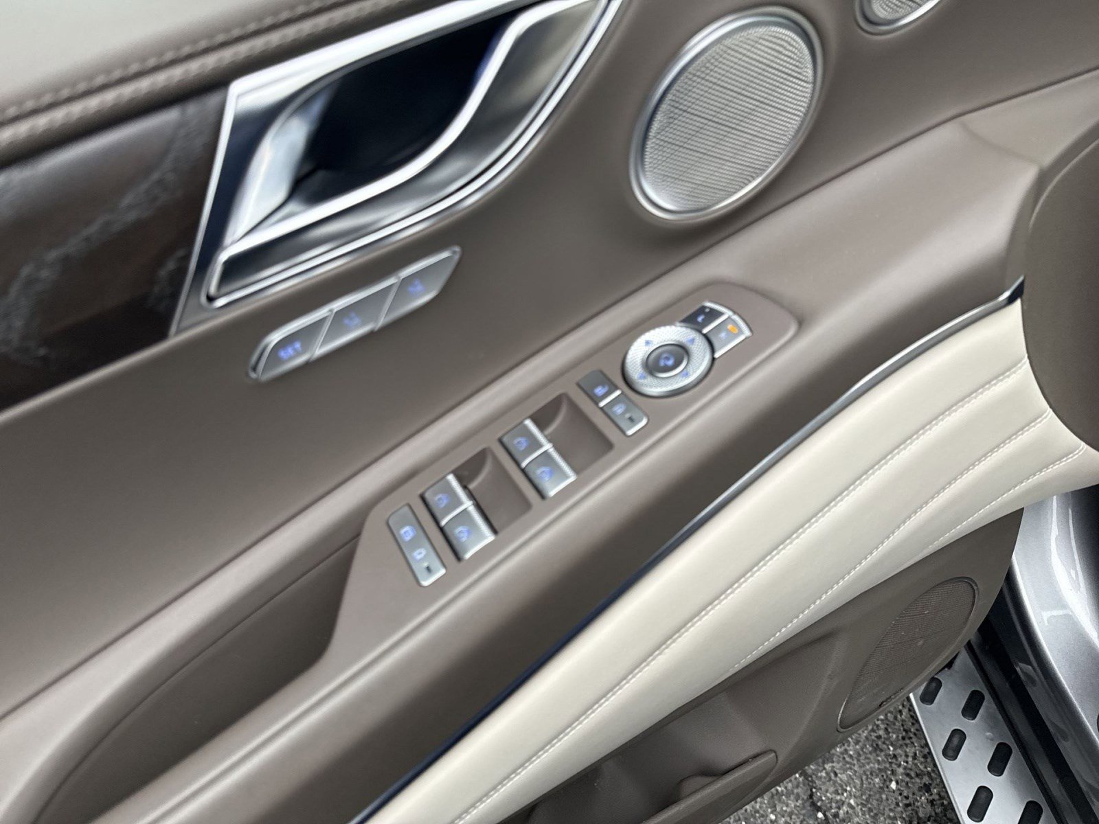 Used 2024 Genesis GV80 3.5T w/ Prestige Package image 15