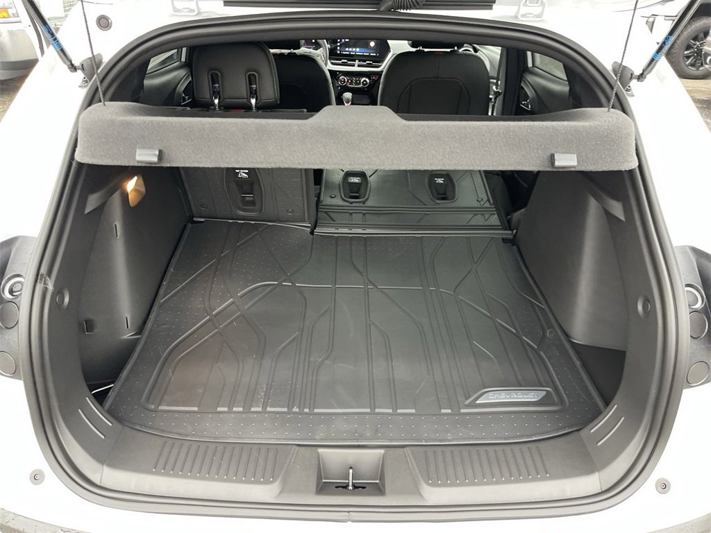 New 2026 Chevrolet Trax RS w/ Sunroof Package image 23