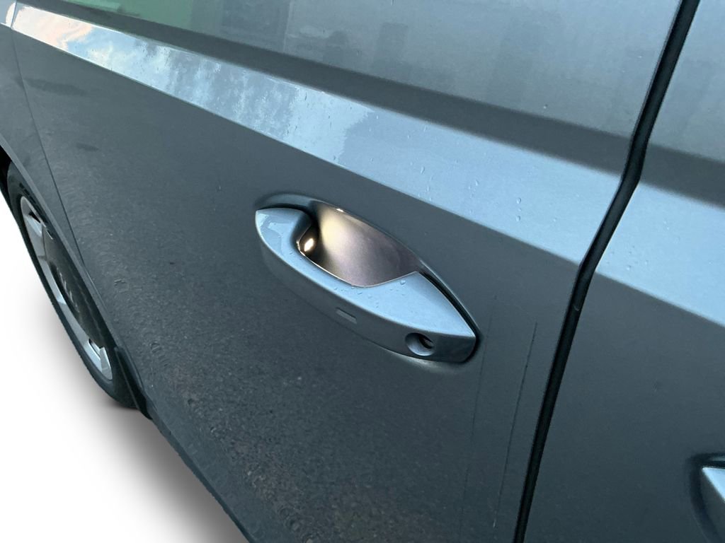 New 2025 Volkswagen ID. Buzz Pro S image 22