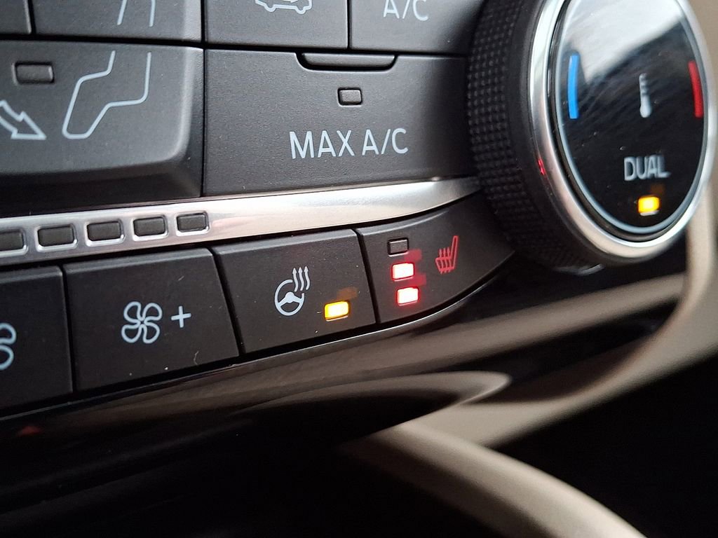 Used 2022 Ford Escape Titanium w/ Class II Trailer Tow Package image 27