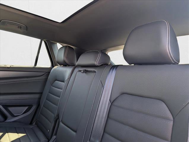 New 2026 Volkswagen Atlas Cross Sport SEL R-Line image 24