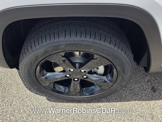 New 2026 Jeep Grand Cherokee L Limited RWD image 18