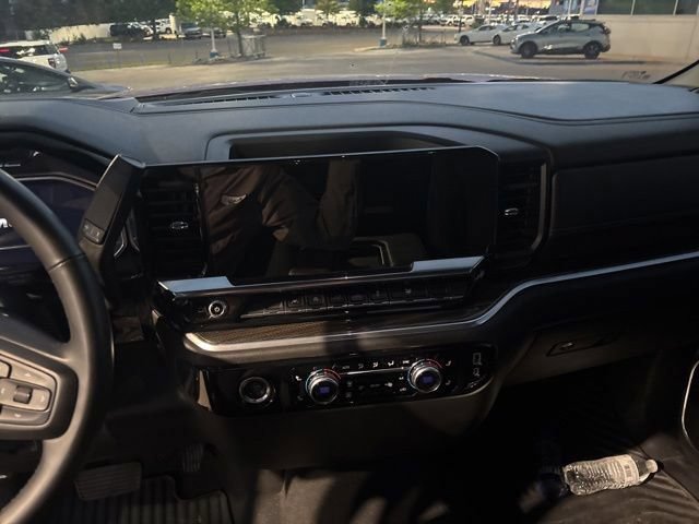 Used 2024 GMC Sierra 1500 Elevation AWD/4WD image 11