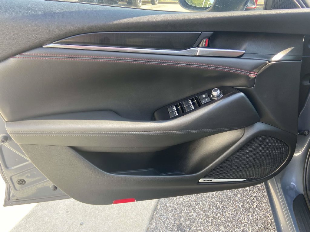 Used 2021 MAZDA MAZDA6 Carbon Edition FWD image 11