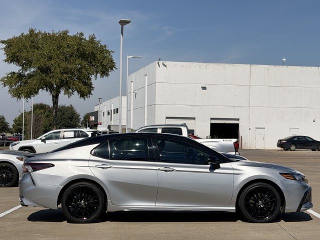Used 2024 Toyota Camry XSE FWD image 3