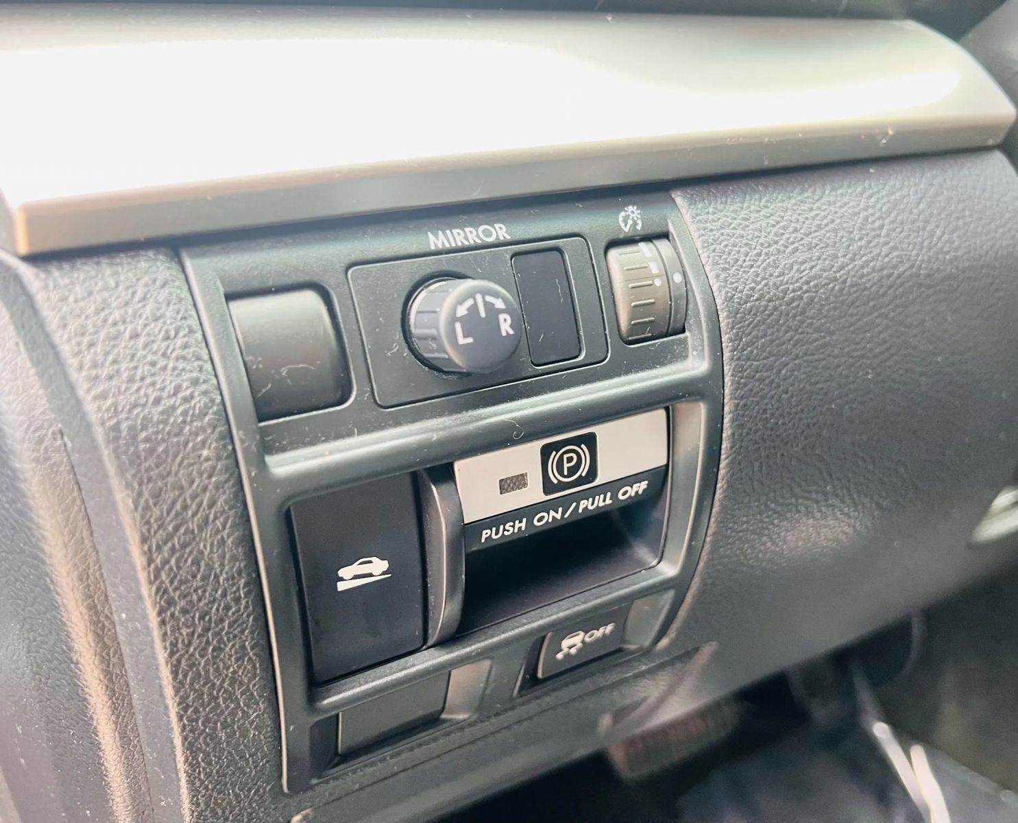 Used 2013 Subaru Outback 2.5i Premium w/ All-Weather Pkg image 33