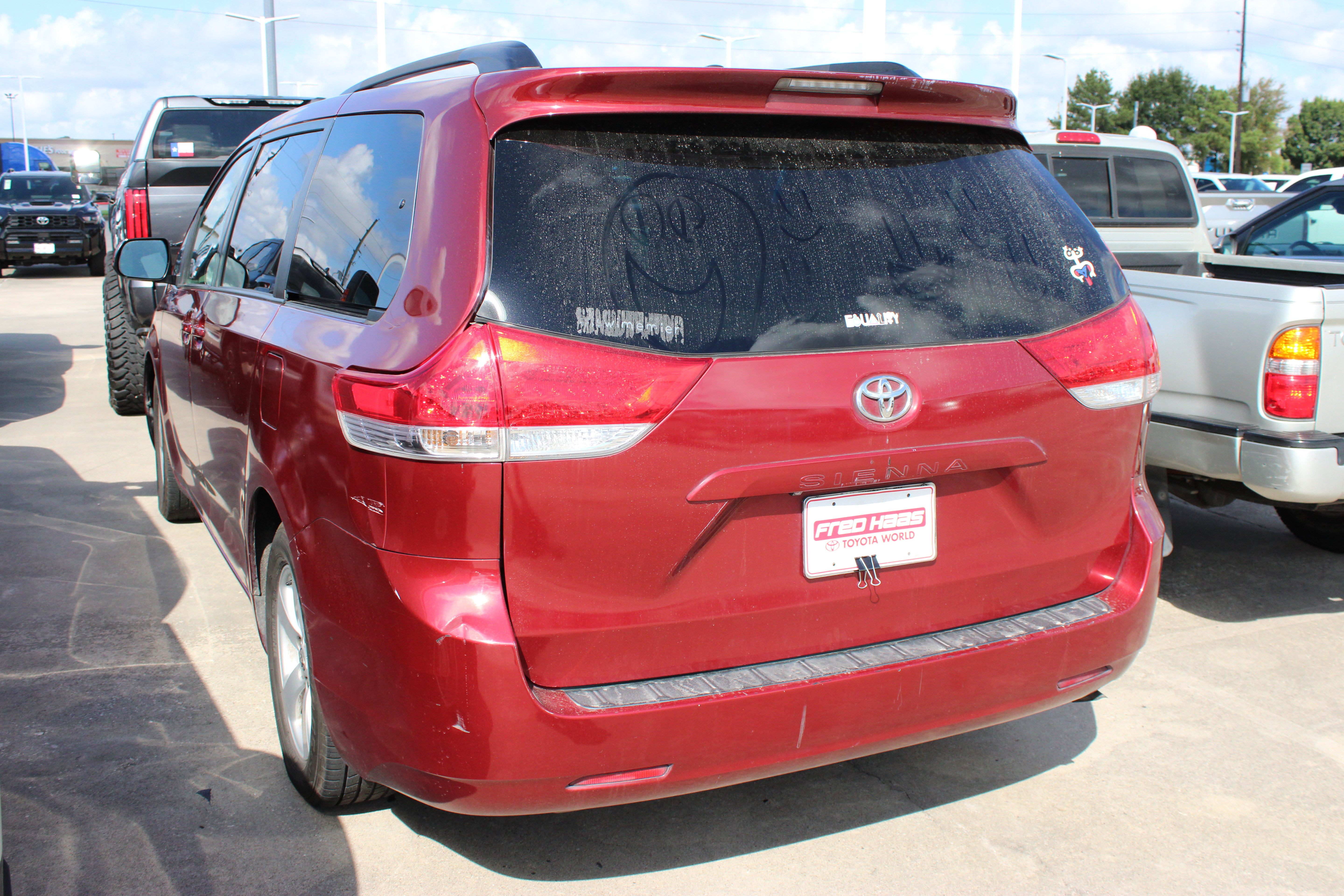 Used 2012 Toyota Sienna LE FWD image 6