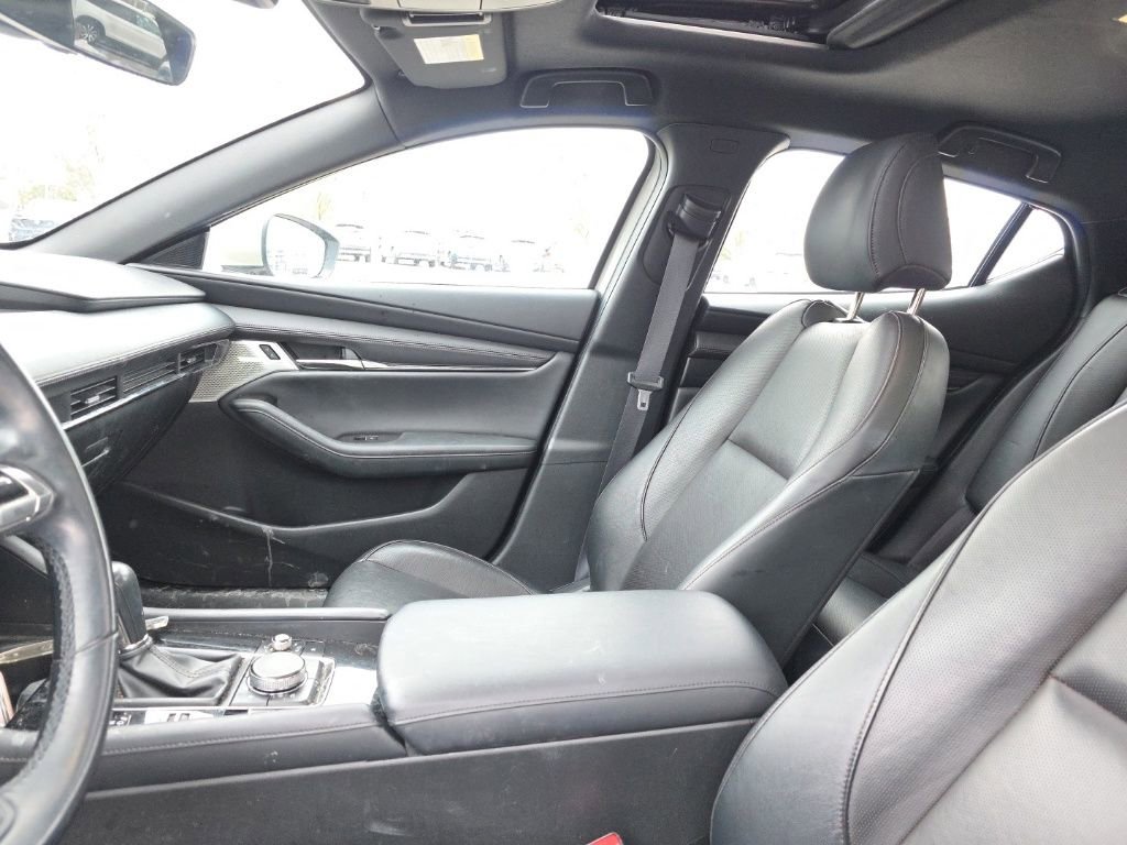 Used 2022 MAZDA MAZDA3 s image 19