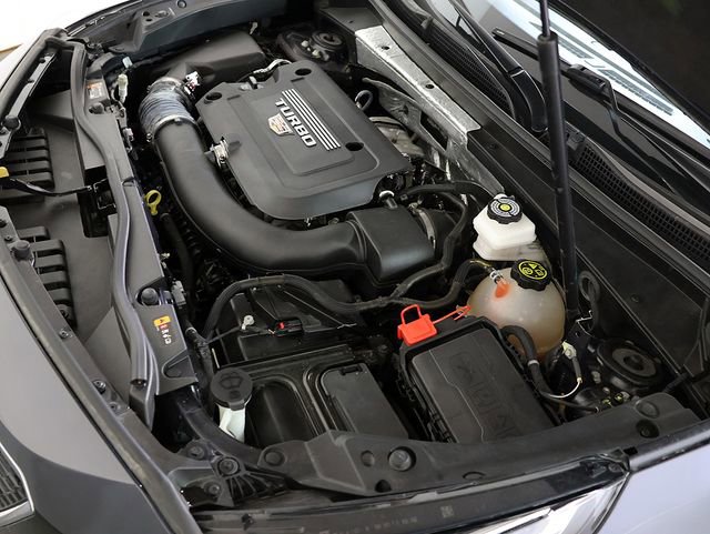 Used 2023 Cadillac XT4 Luxury w/ Cold Weather Package FWD image 36