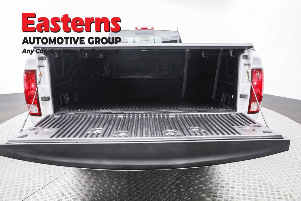 Used 2020 RAM 1500 Classic SLT image 9