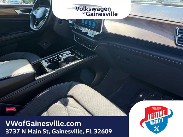 Certified 2024 Volkswagen Atlas SE FWD image 11