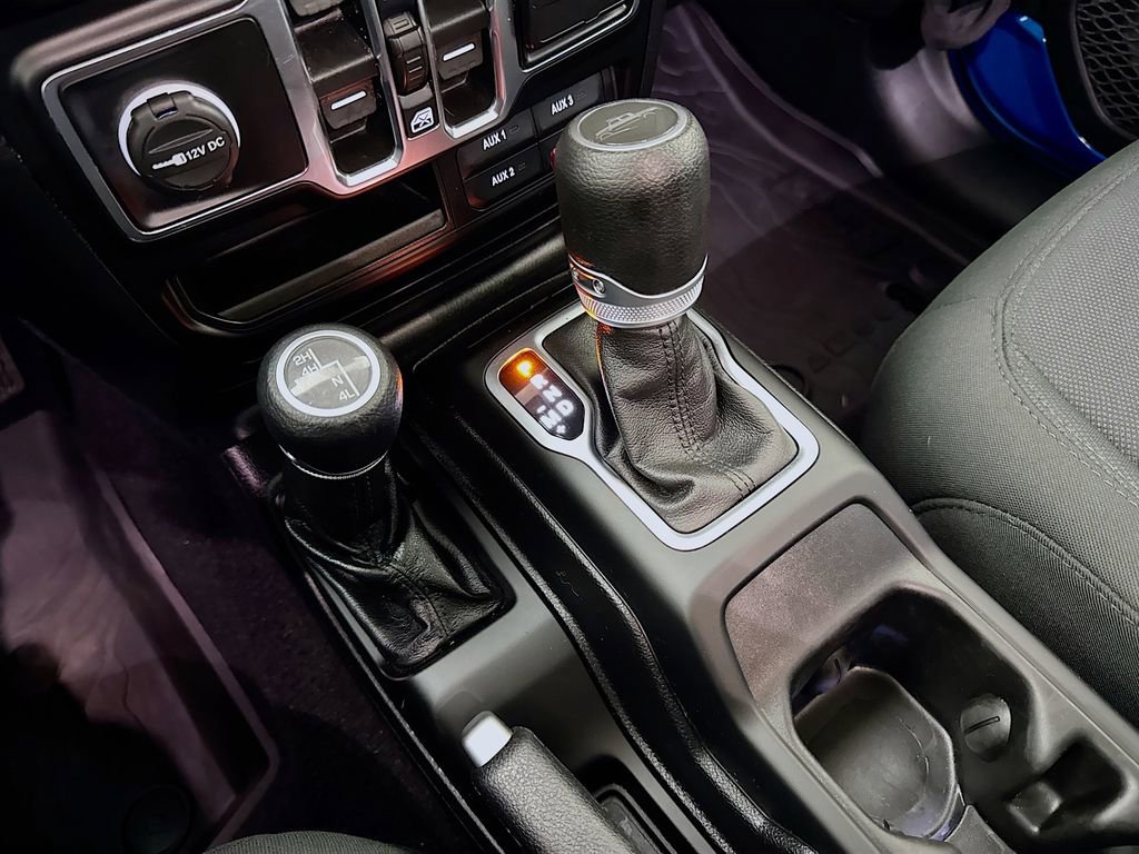 Certified 2021 Jeep Gladiator Willys image 21