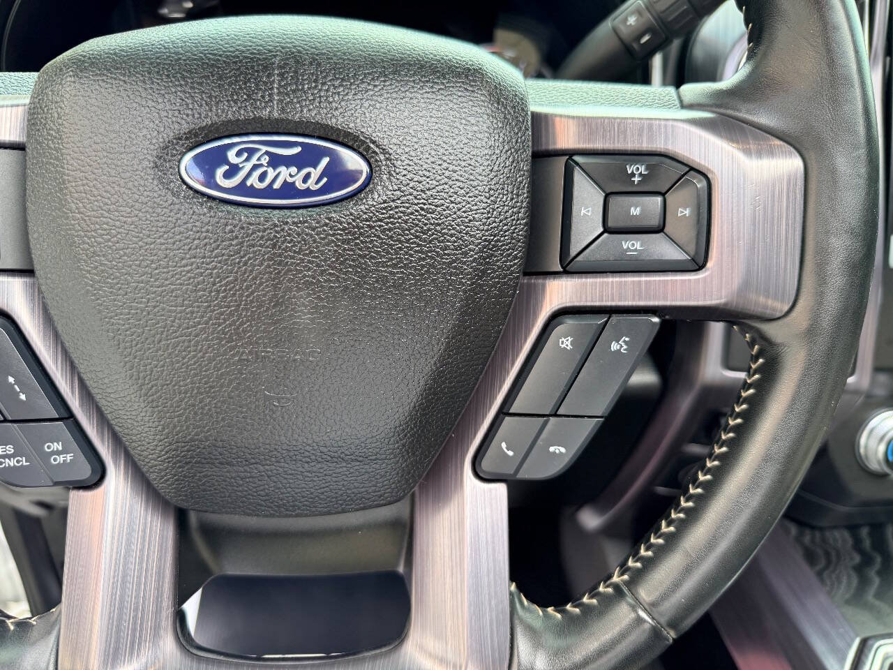 Used 2021 Ford F450 Limited w/ FX4 Off-Road Package AWD/4WD image 38