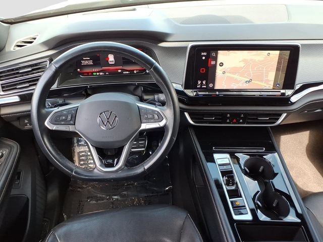 Used 2024 Volkswagen Atlas Cross Sport SEL R-Line AWD/4WD image 22
