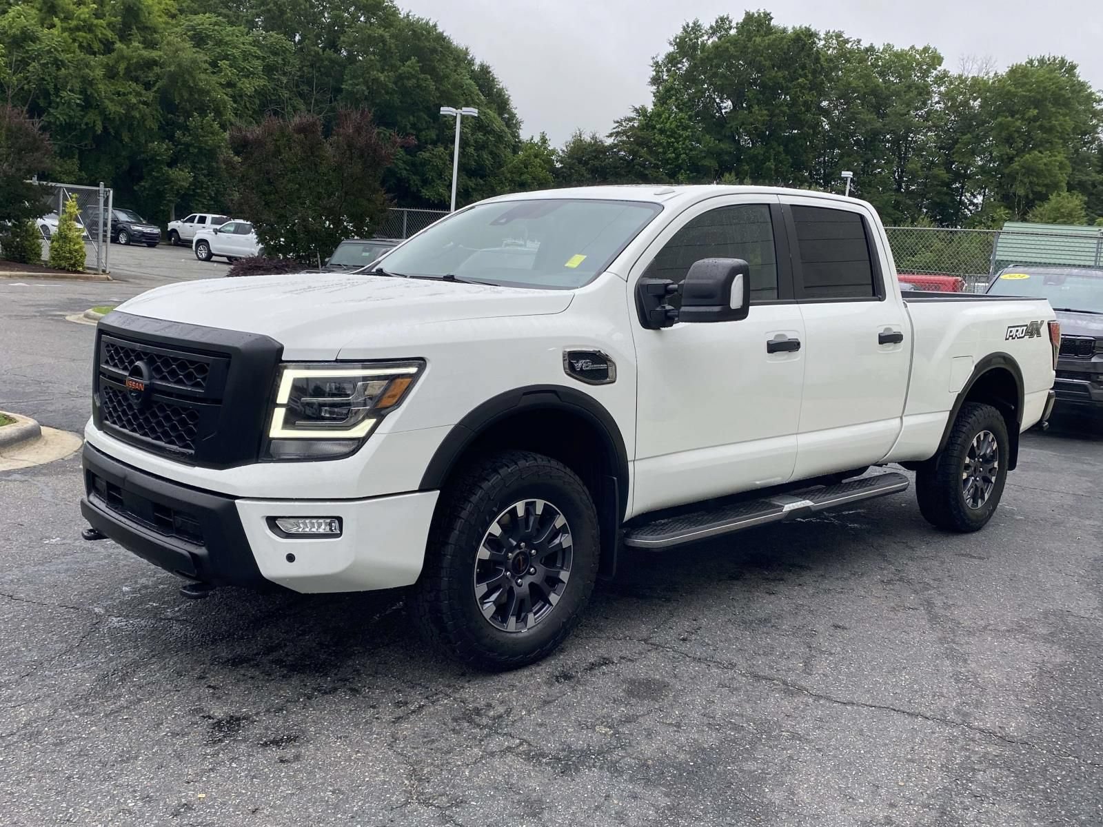 Used 2021 Nissan Titan PRO-4X w/ Pro-4x Convenience Package AWD/4WD image 3