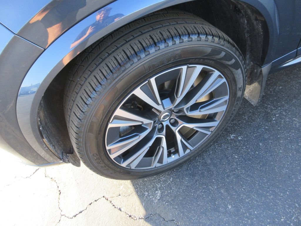 Used 2022 Volvo XC90 T6 Momentum w/ Advanced Package AWD/4WD image 14