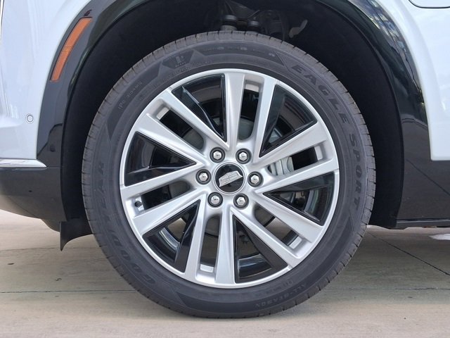 New 2026 Cadillac Vistiq Luxury w/ LPO, Floor Liner Package image 27