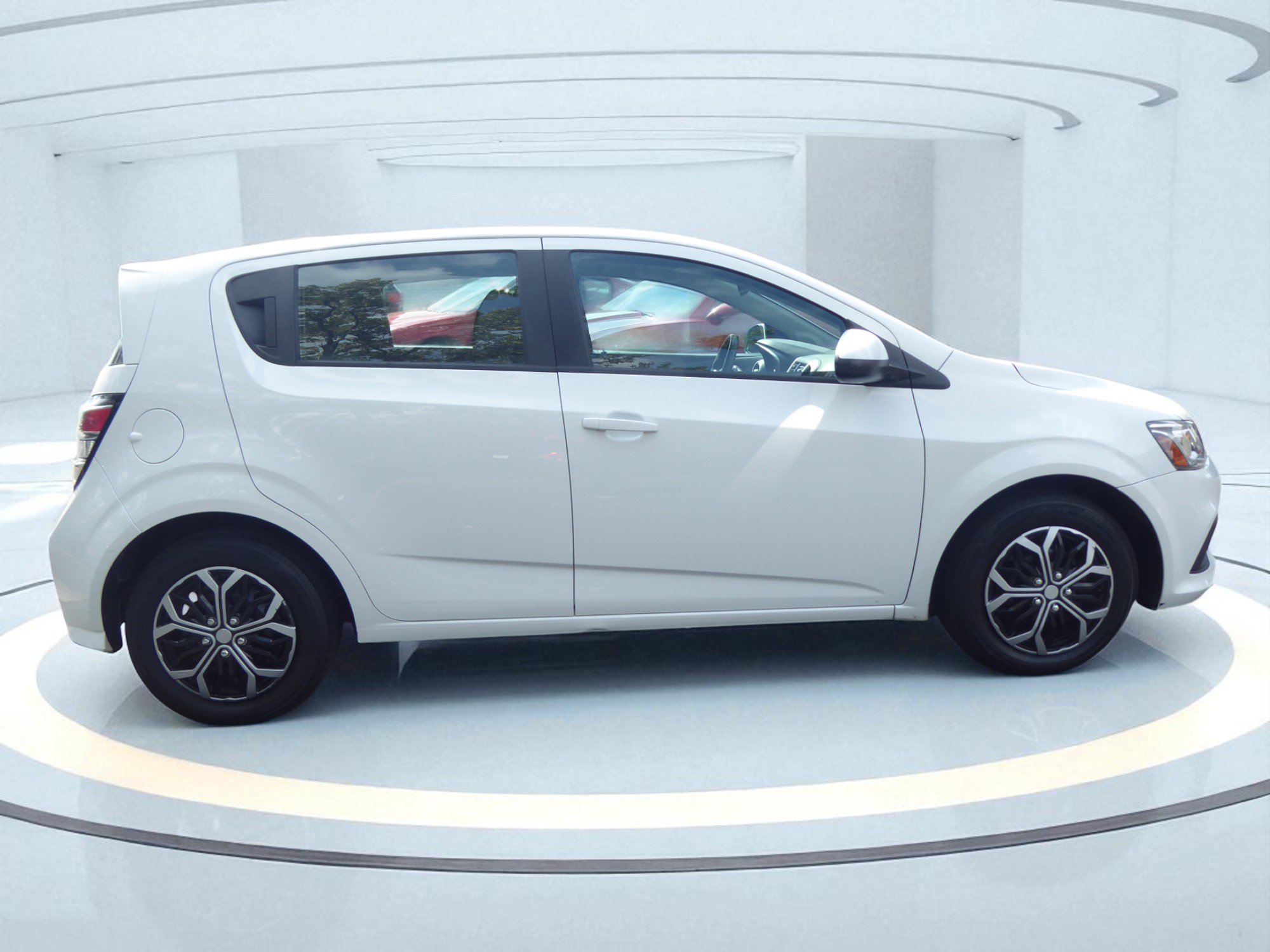 Used 2018 Chevrolet Sonic LT image 6