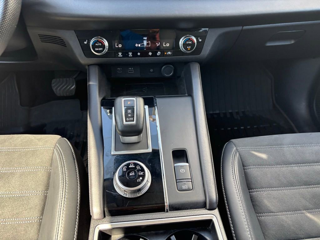 Used 2024 Mitsubishi Outlander SE image 28