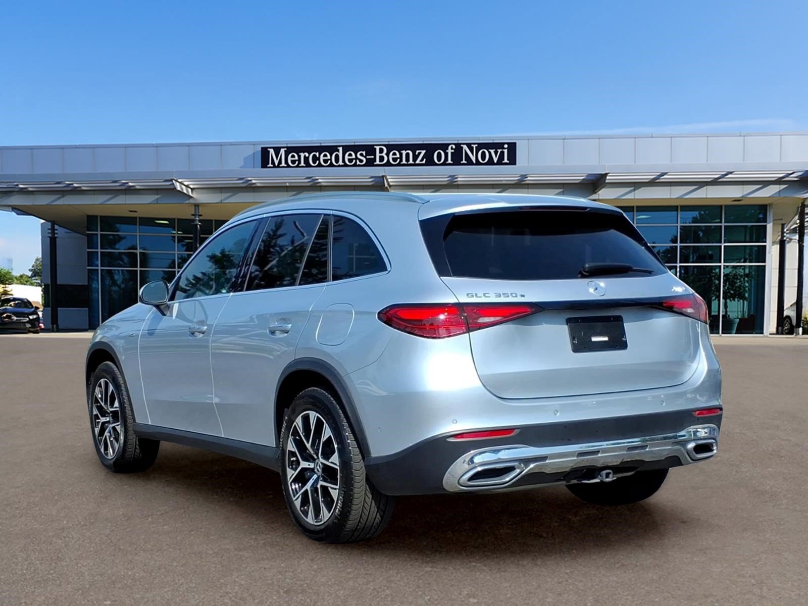 Certified 2025 Mercedes-Benz GLC 350e 4MATIC image 3