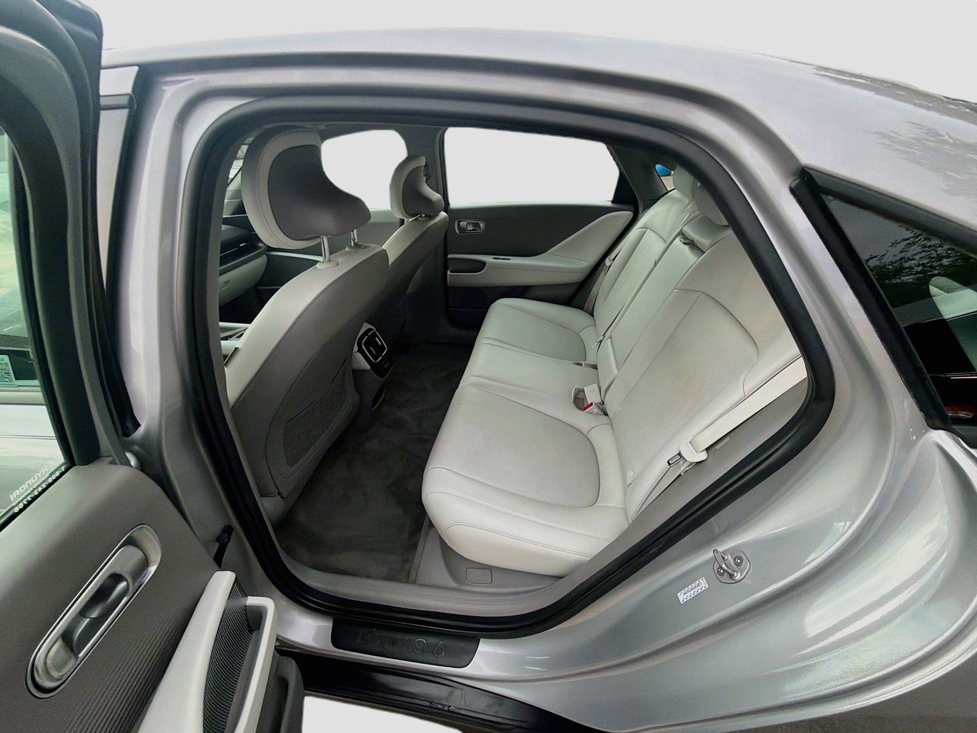Used 2024 Hyundai Ioniq 6 SEL RWD image 24