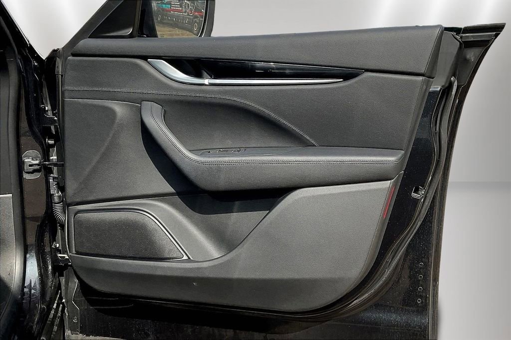 Used 2022 Maserati Levante GT image 28