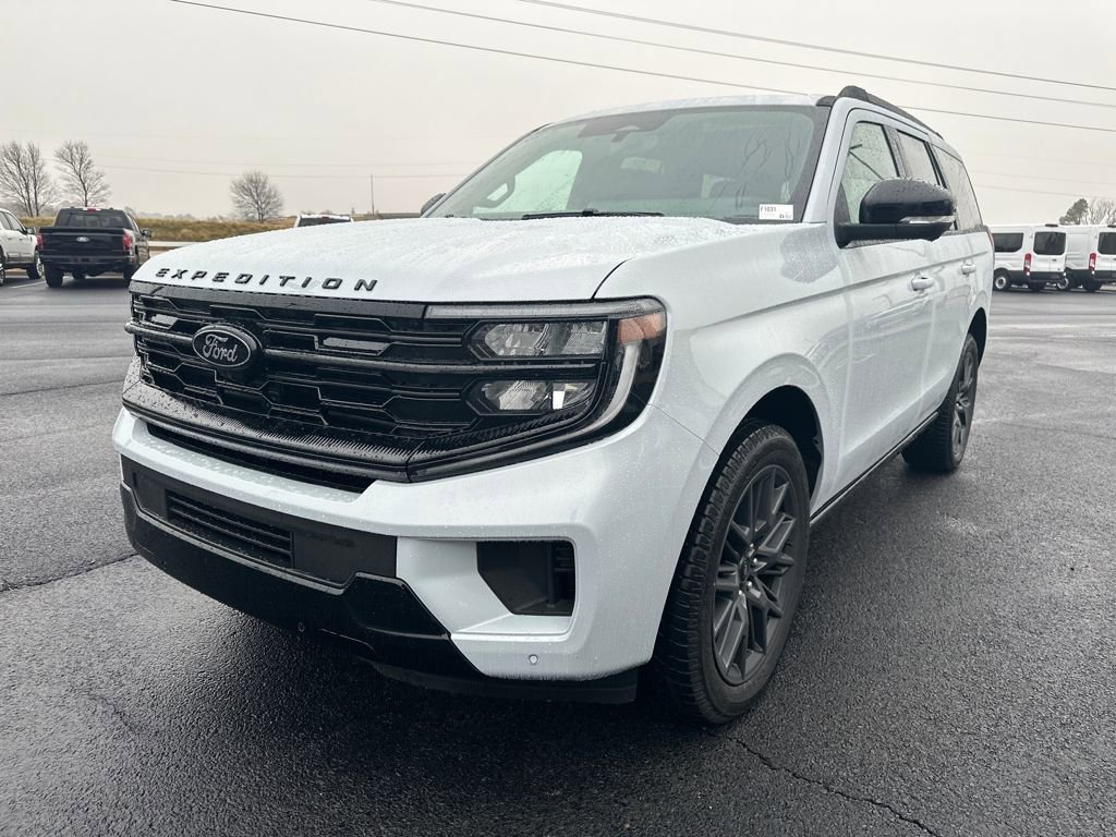 New 2025 Ford Expedition Platinum w/ Stealth Performance Package image 36