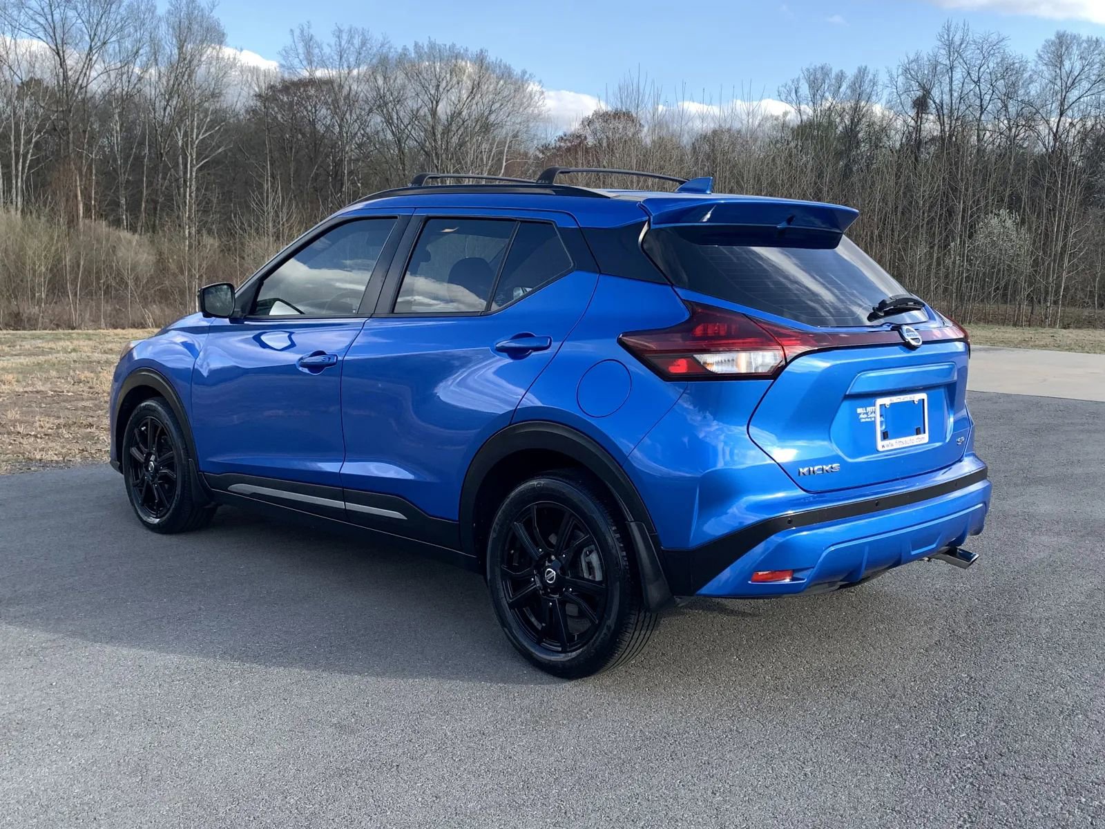 Used 2021 Nissan Kicks SR w/ Exterior Package FWD image 5