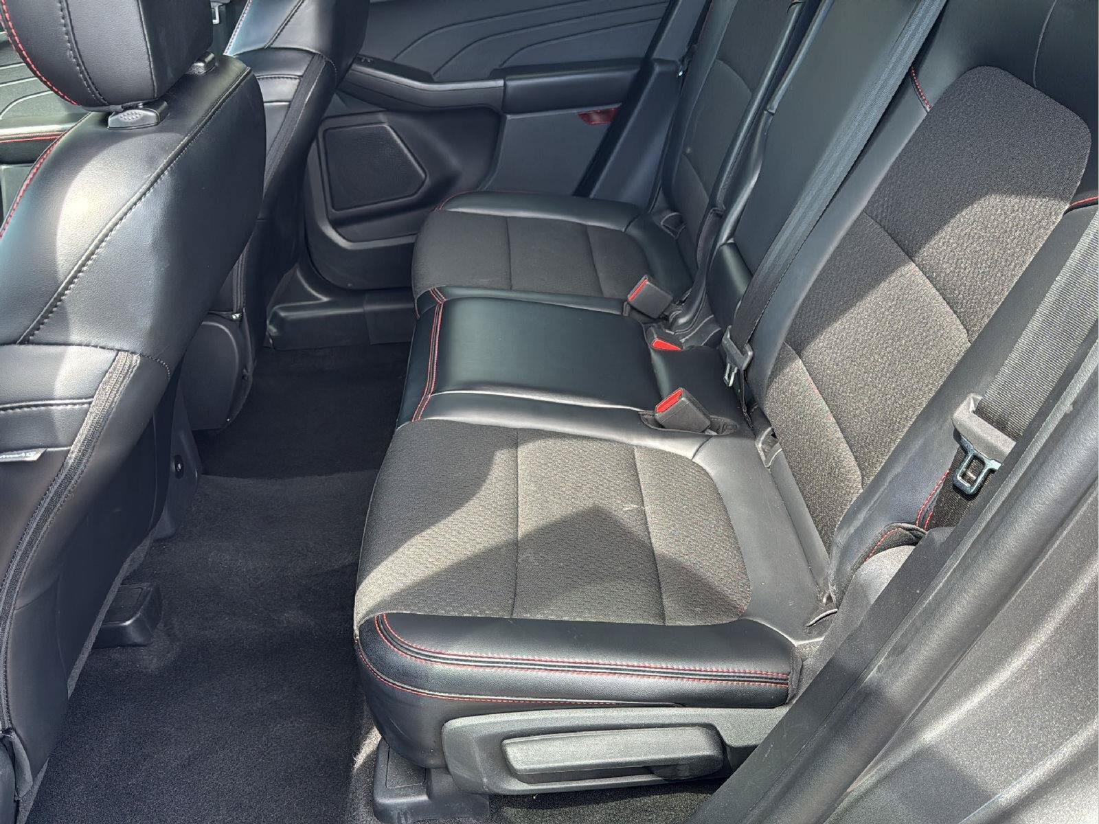 Used 2025 Ford Escape ST-Line FWD image 24