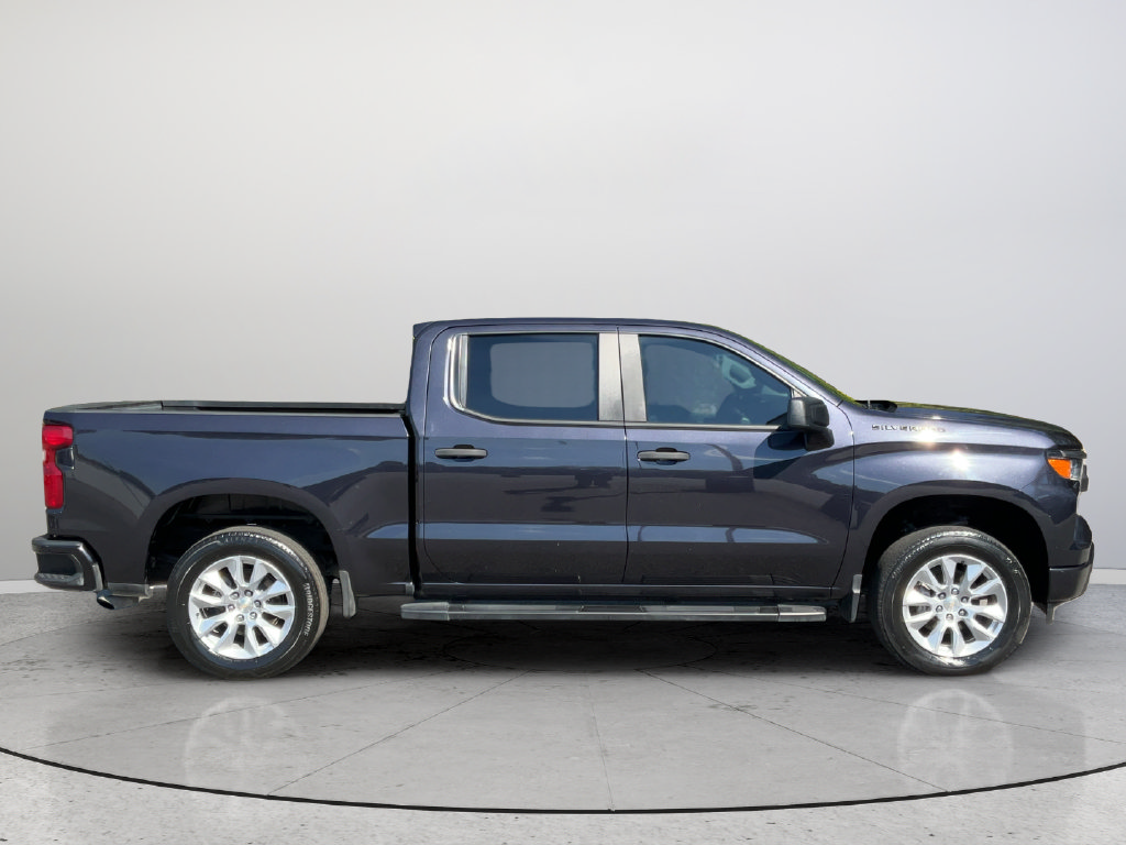 Used 2023 Chevrolet Silverado 1500 Custom RWD image 9