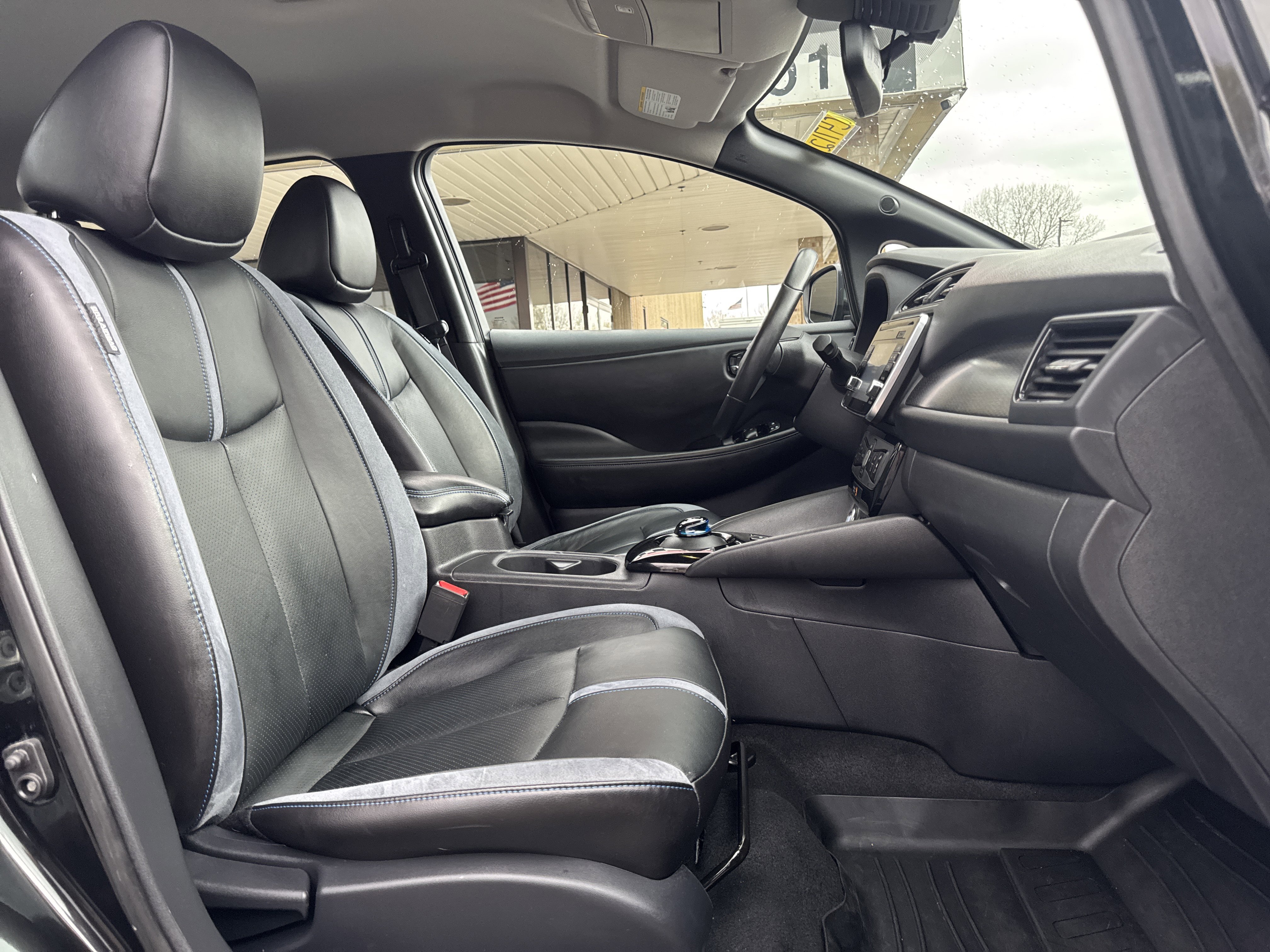 Used 2019 Nissan Leaf SL w/ SL Technology Package FWD image 31
