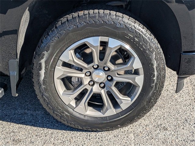 Used 2023 Chevrolet Silverado 1500 High Country image 12