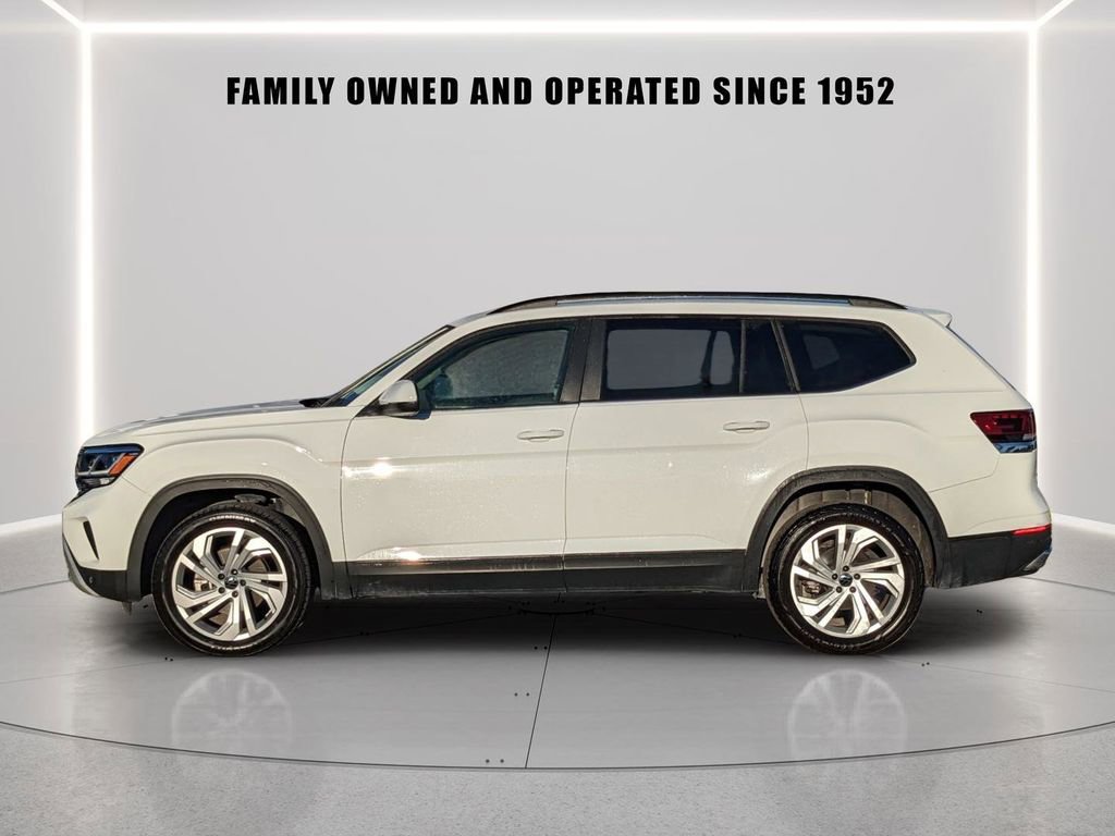 Certified 2022 Volkswagen Atlas SE FWD image 2