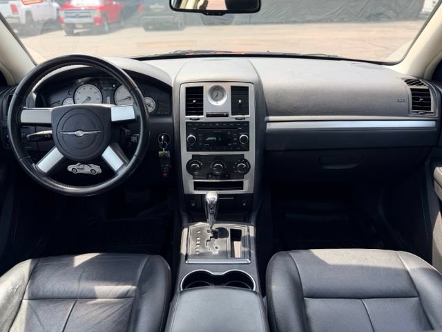 Used 2008 Chrysler 300 Touring w/ Comfort/Convenience Group RWD image 17